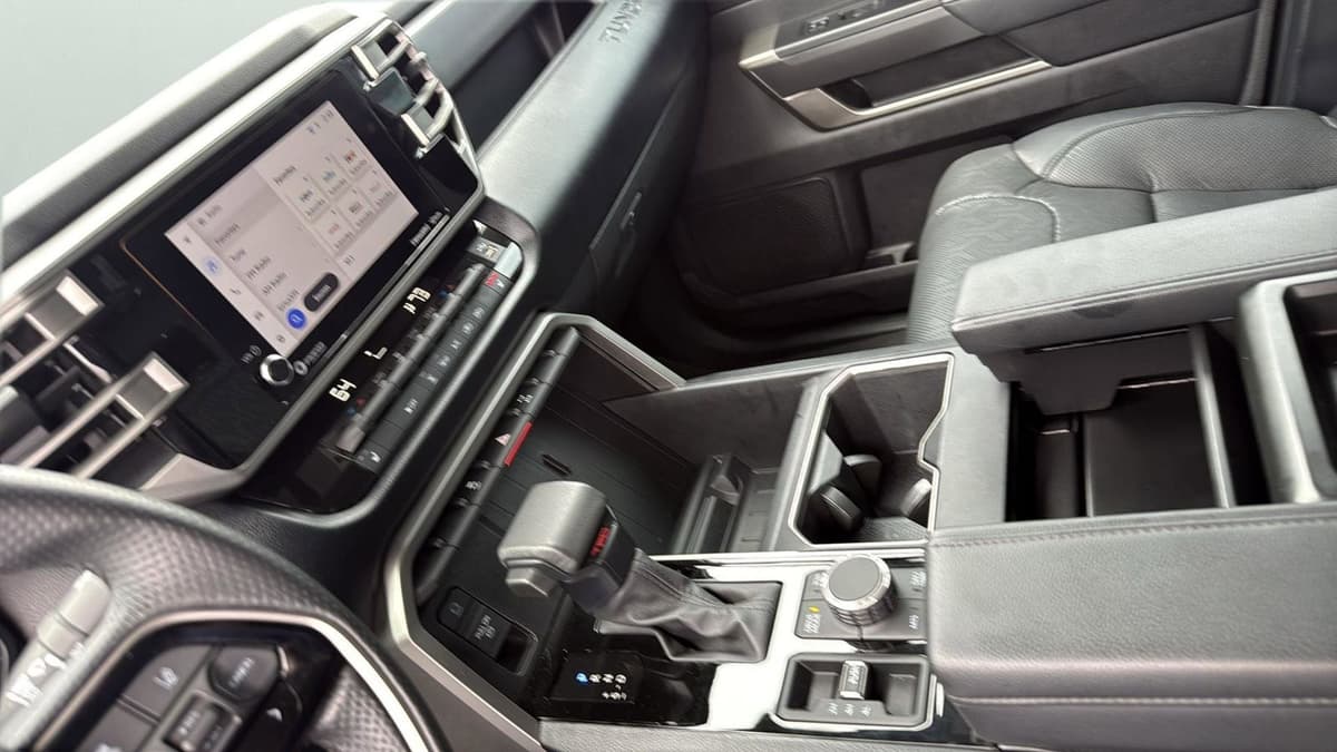 2023 Toyota Tundra - Image 20