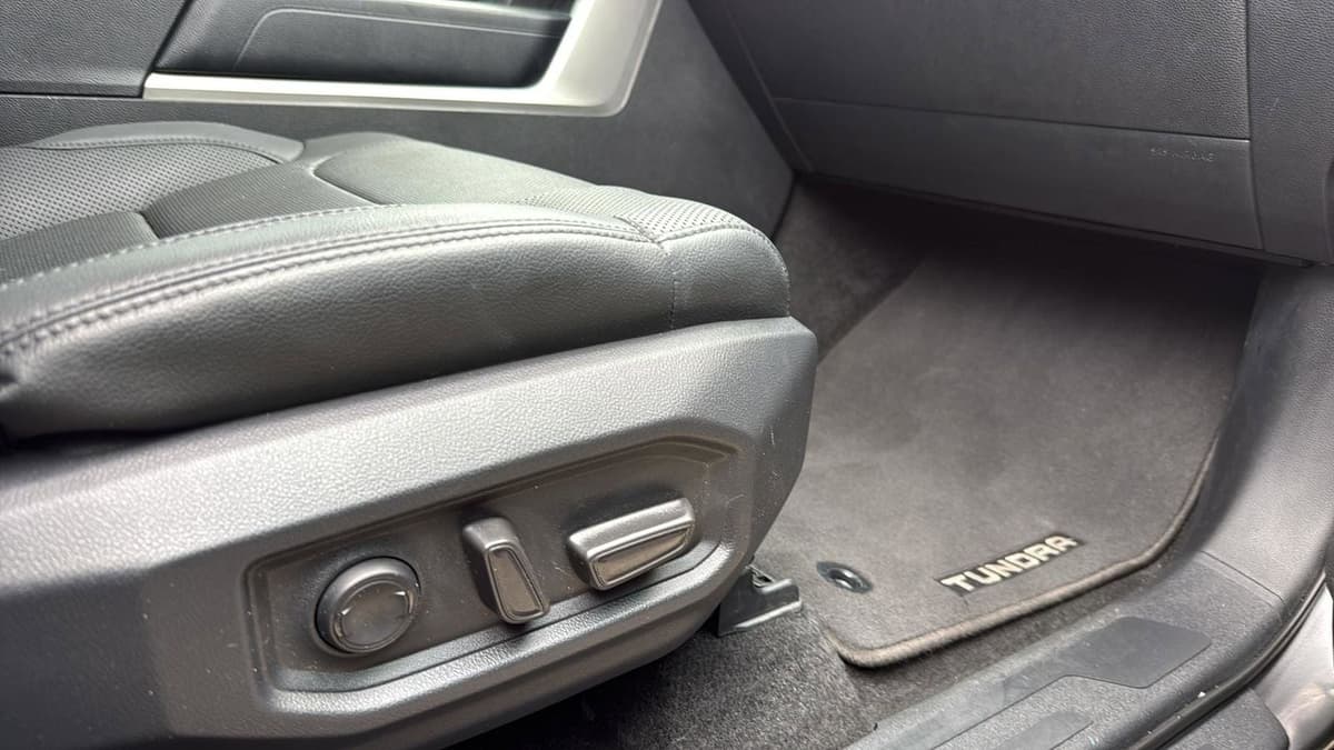 2023 Toyota Tundra - Image 24