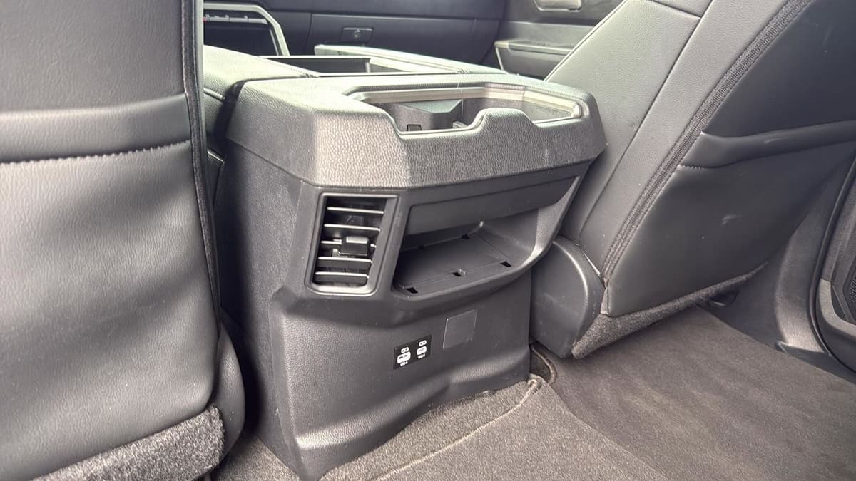 2023 Toyota Tundra - Image 27