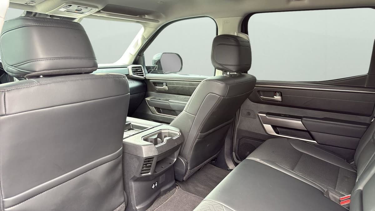 2023 Toyota Tundra - Image 28