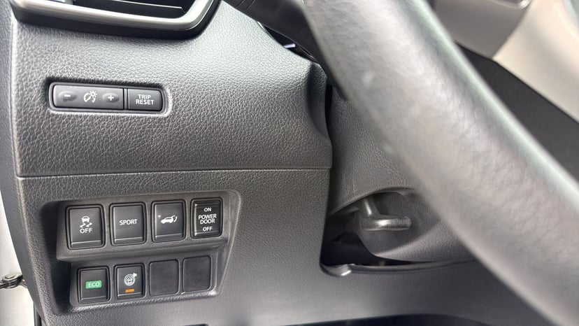 2015 Nissan Rogue - Image 11