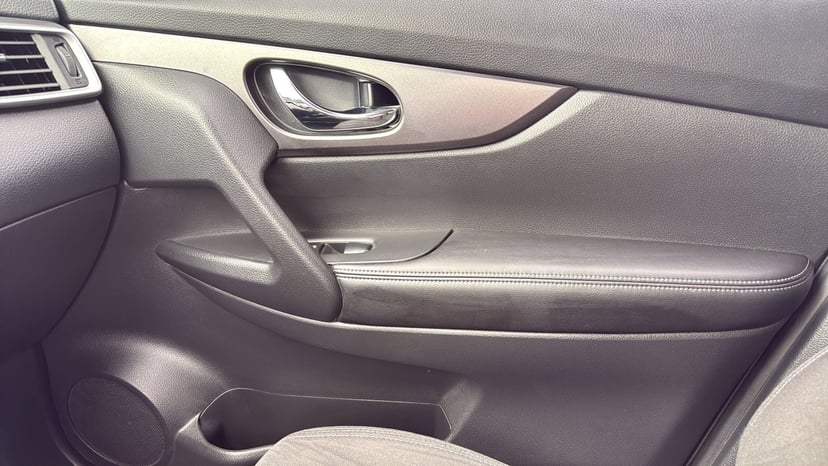 2015 Nissan Rogue - Image 17