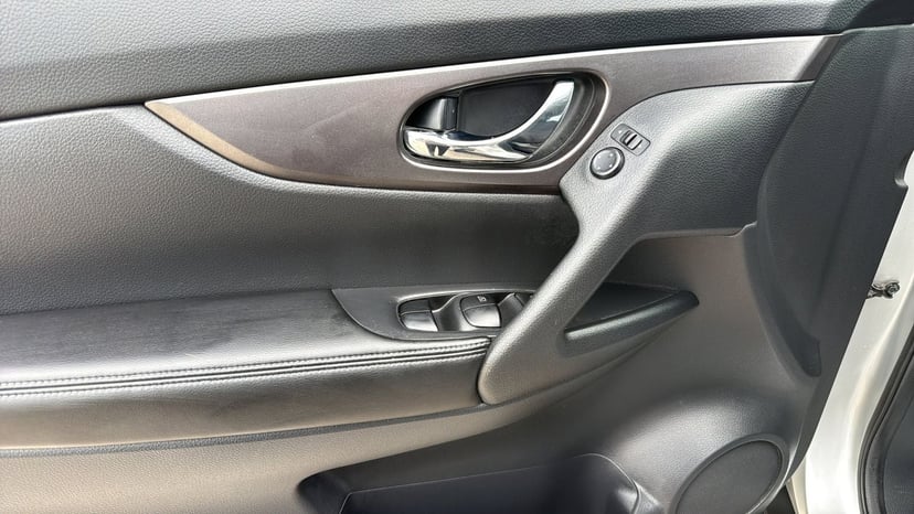 2015 Nissan Rogue - Image 5