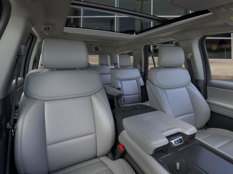 2026 Ford Expedition - Image 10
