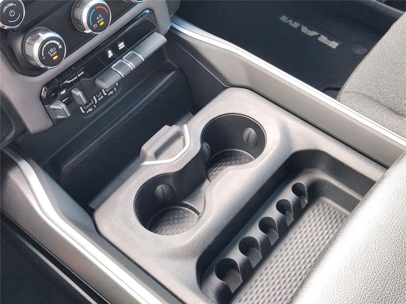 2020 RAM 1500 - Image 15