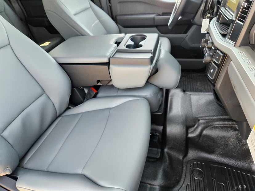 2026 Ford Super Duty F-450 - Image 10