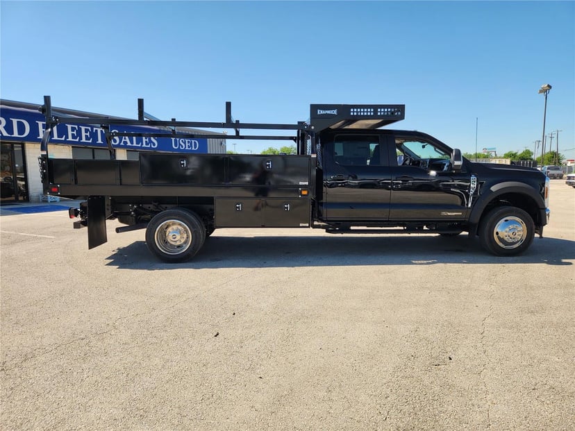 2026 Ford Super Duty F-450 - Image 3