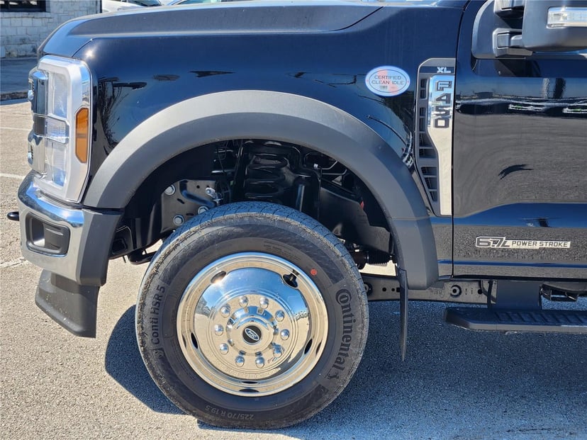2026 Ford Super Duty F-450 - Image 6