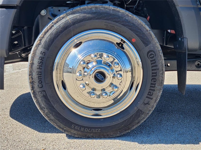 2026 Ford Super Duty F-450 - Image 8