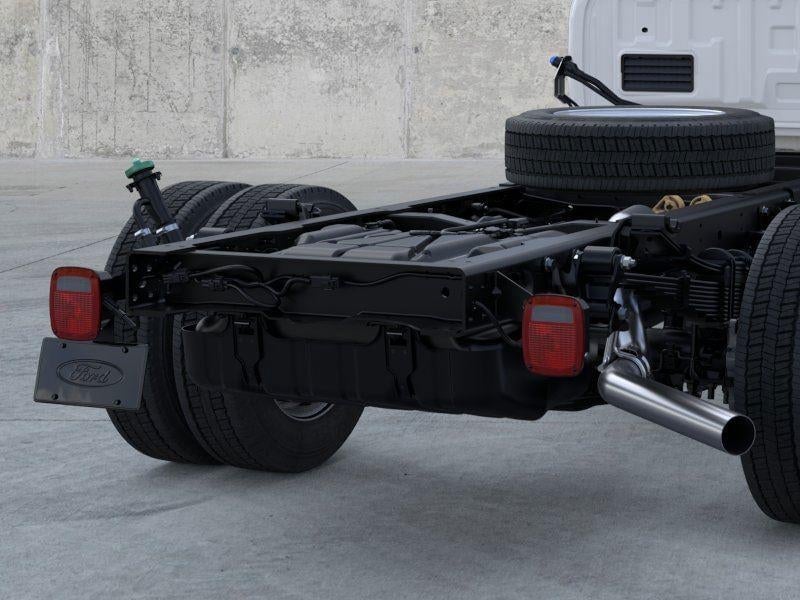 2026 Ford Super Duty F-550 - Image 21