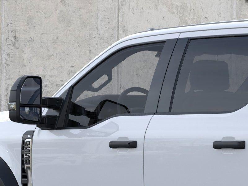 2026 Ford Super Duty F-550 - Image 20