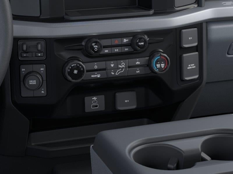 2026 Ford Super Duty F-550 - Image 15