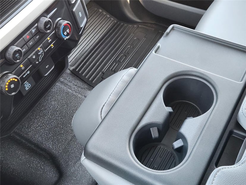 2025 Ford Super Duty F-450 - Image 15