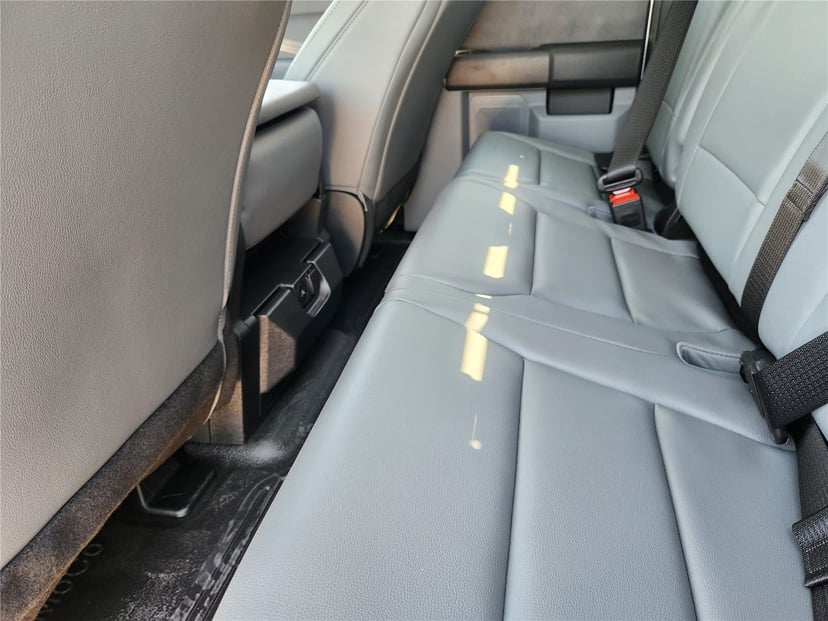 2025 Ford Super Duty F-450 - Image 19