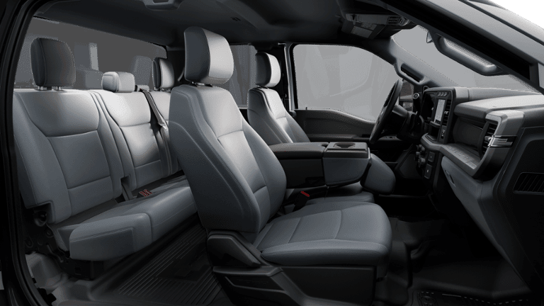 2025 Ford Super Duty F-450 - Image 26