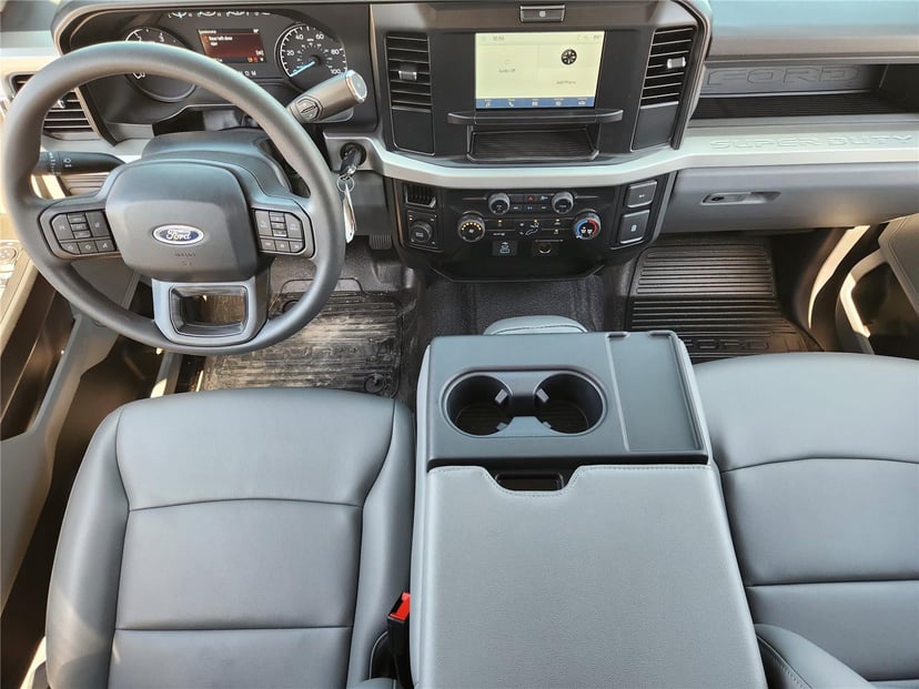 2025 Ford Super Duty F-350 - Image 17