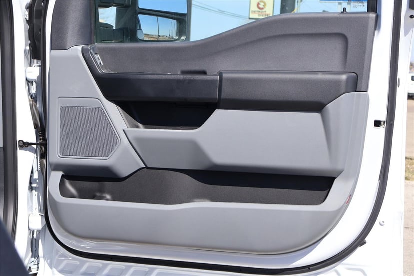 2026 Ford Super Duty F-350 - Image 31