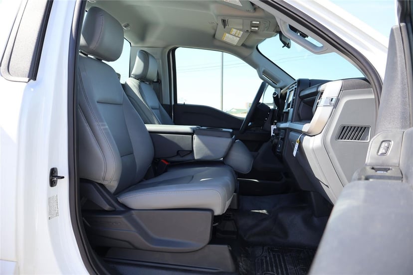 2025 Ford Super Duty F-350 - Image 33