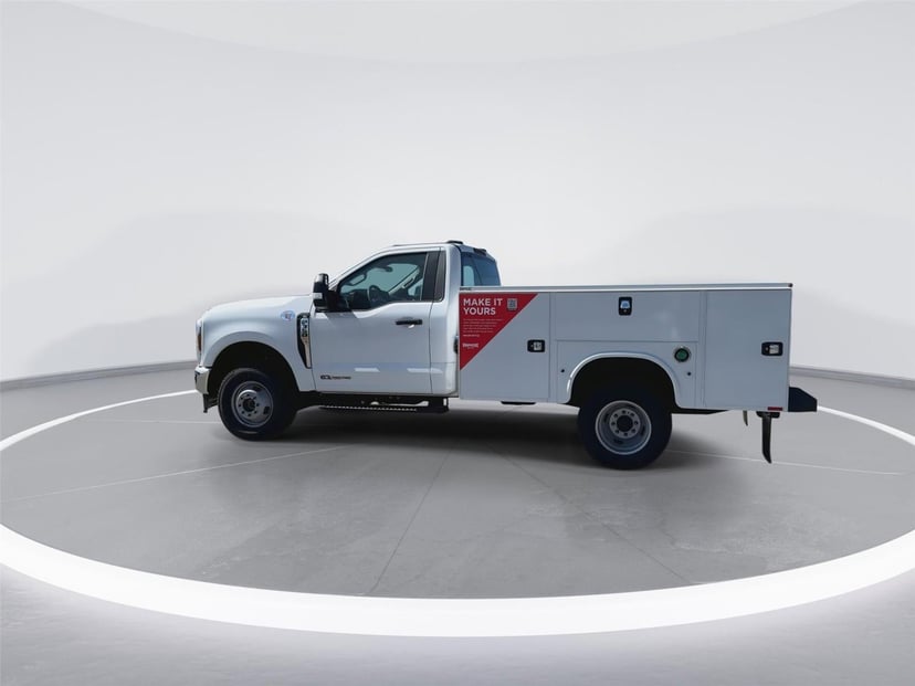 2025 Ford Super Duty F-350 - Image 5