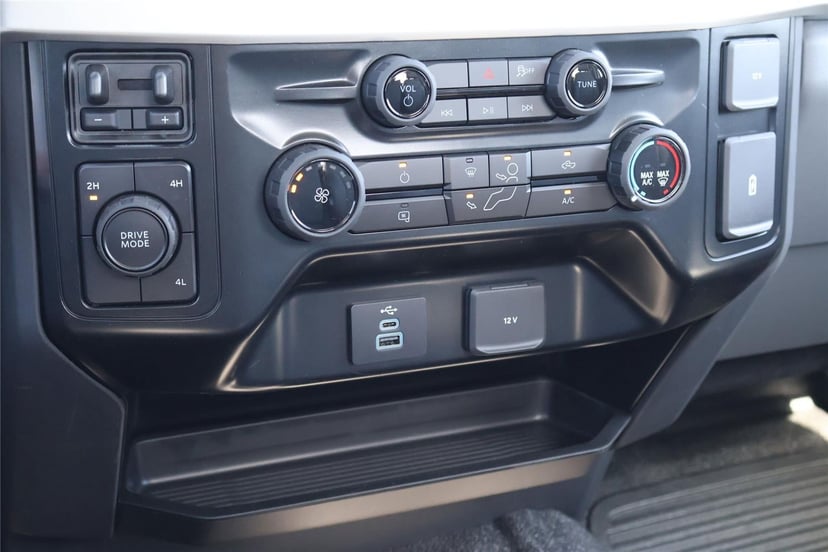2026 Ford Super Duty F-350 - Image 30