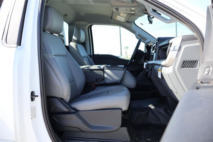 2026 Ford Super Duty F-350 - Image 33