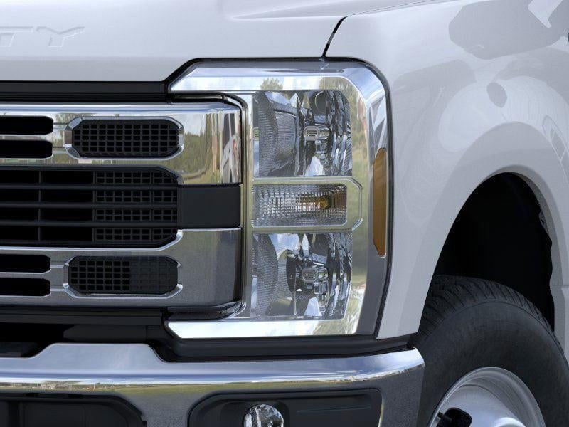2026 Ford Super Duty F-350 - Image 53