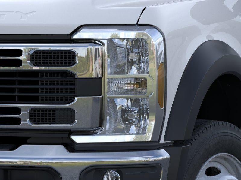 2026 Ford Super Duty F-550 - Image 18