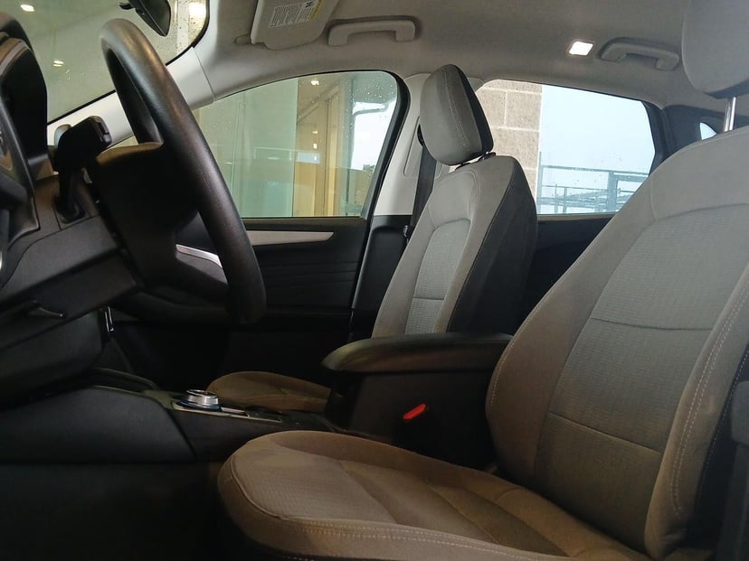2022 Ford Escape - Image 10