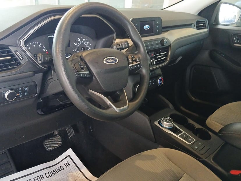 2022 Ford Escape - Image 11
