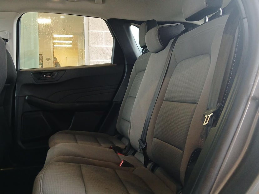 2022 Ford Escape - Image 12