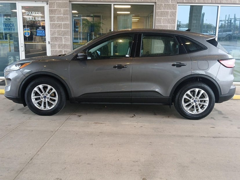 2022 Ford Escape - Image 9