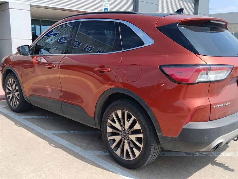 2020 Ford Escape - Image 12