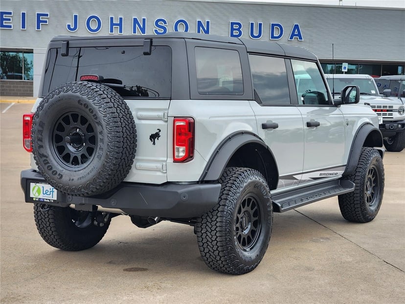 2026 Ford Bronco - Image 3
