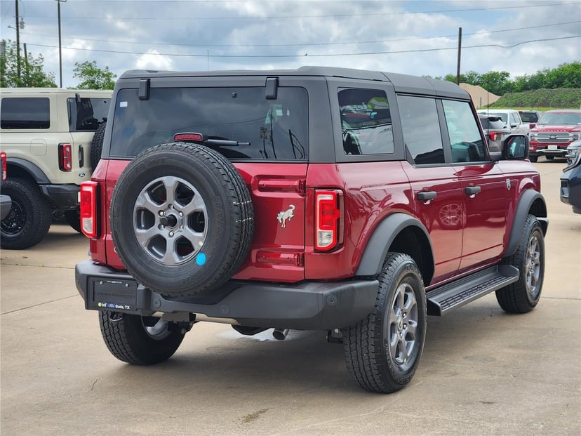 2026 Ford Bronco - Image 3