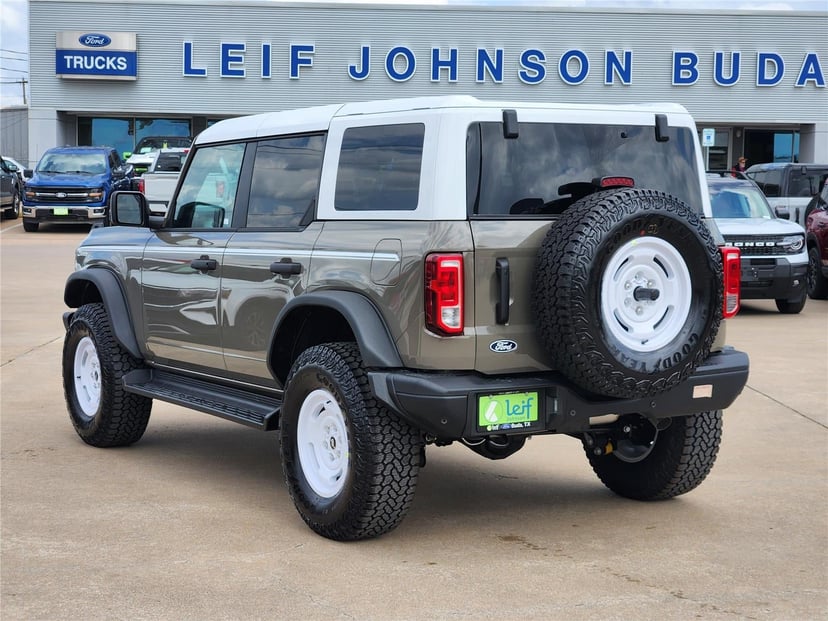2026 Ford Bronco - Image 2