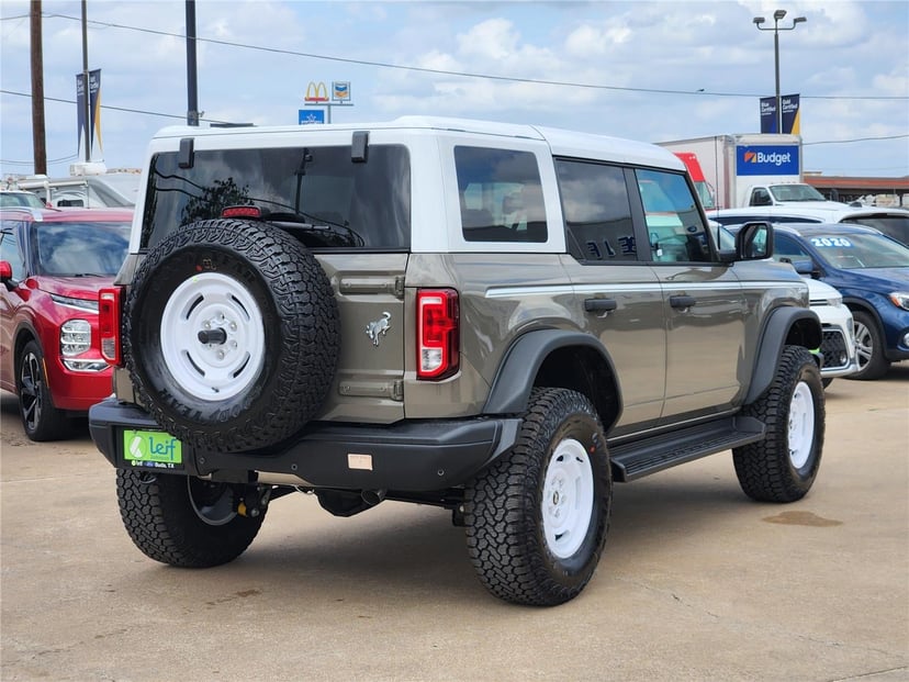 2026 Ford Bronco - Image 3