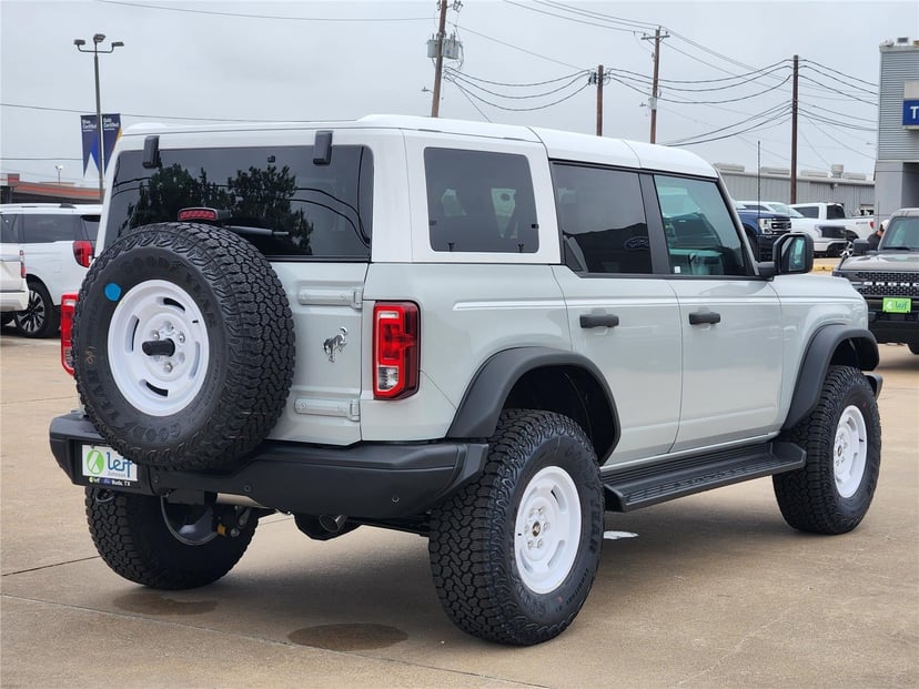 2026 Ford Bronco - Image 2