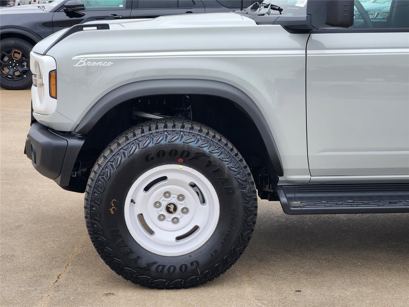 2026 Ford Bronco - Image 5