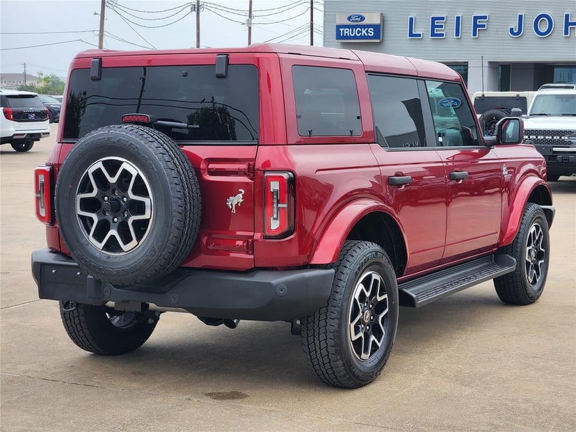 2026 Ford Bronco - Image 2