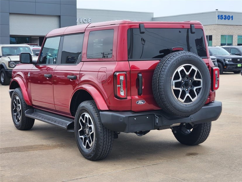 2026 Ford Bronco - Image 3