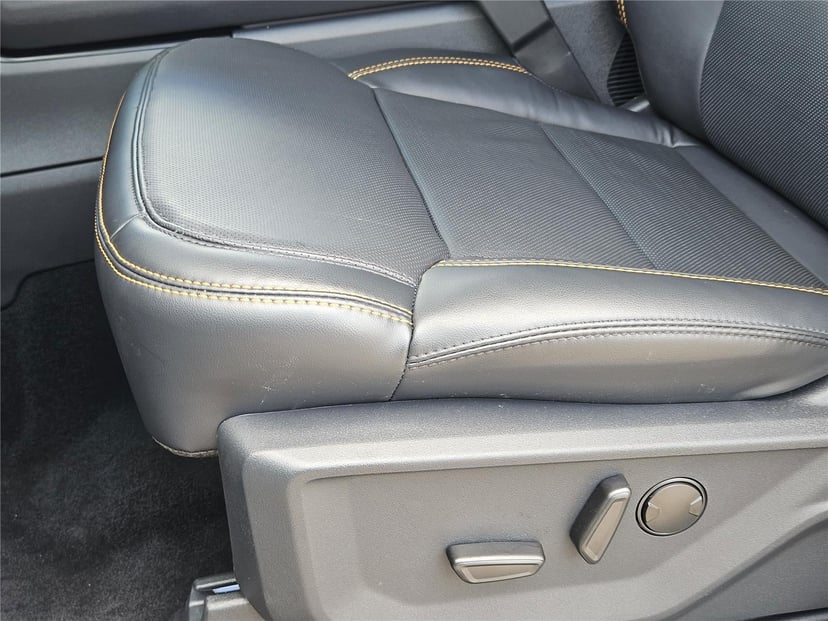 2025 Ford Expedition - Image 17