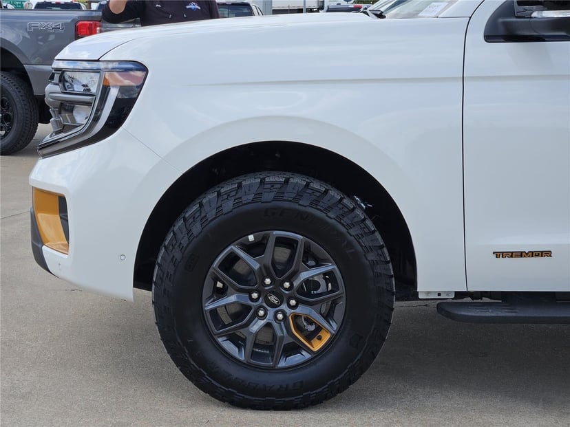 2025 Ford Expedition - Image 5