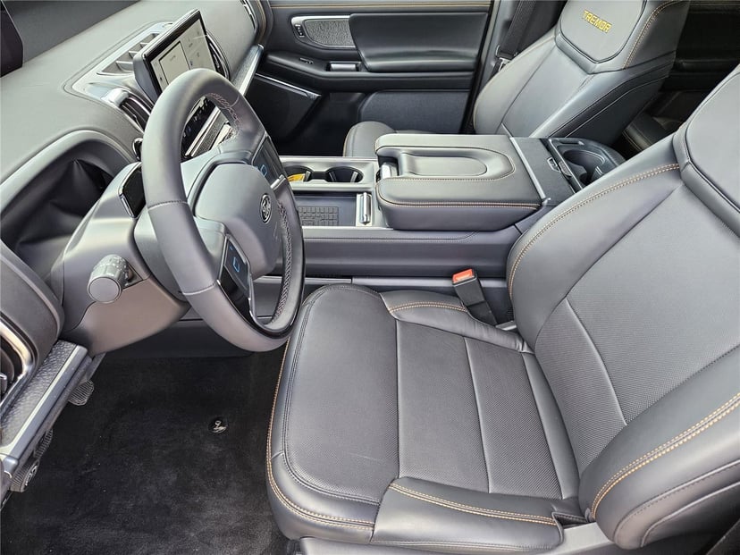 2025 Ford Expedition - Image 8