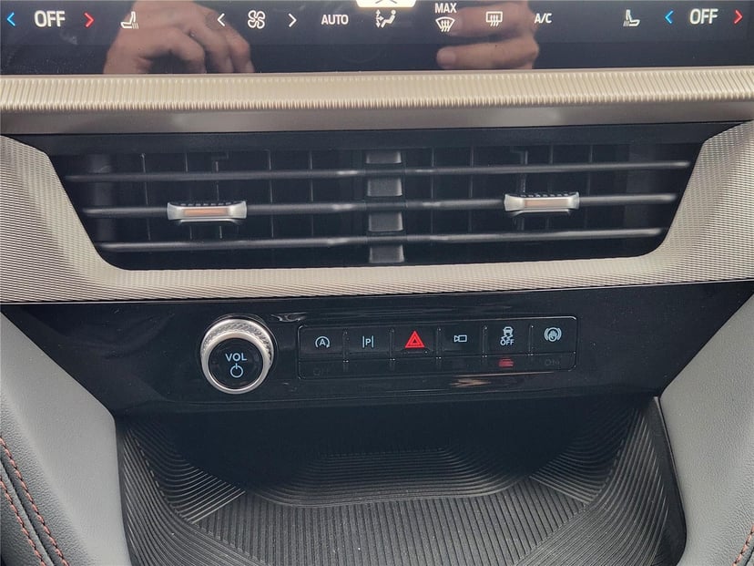 2026 Ford Explorer - Image 13