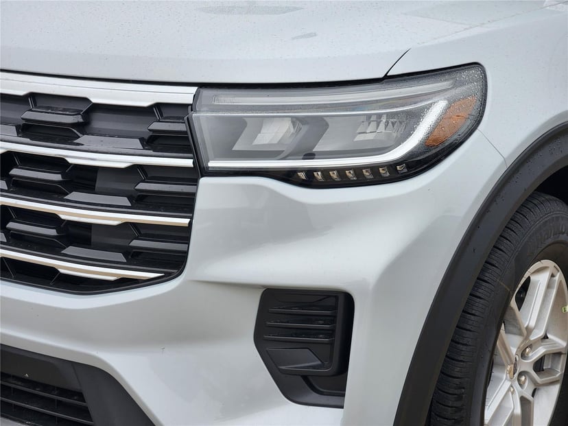 2026 Ford Explorer - Image 4