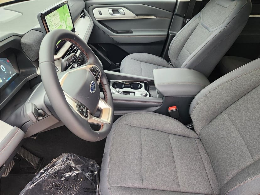 2026 Ford Explorer - Image 8