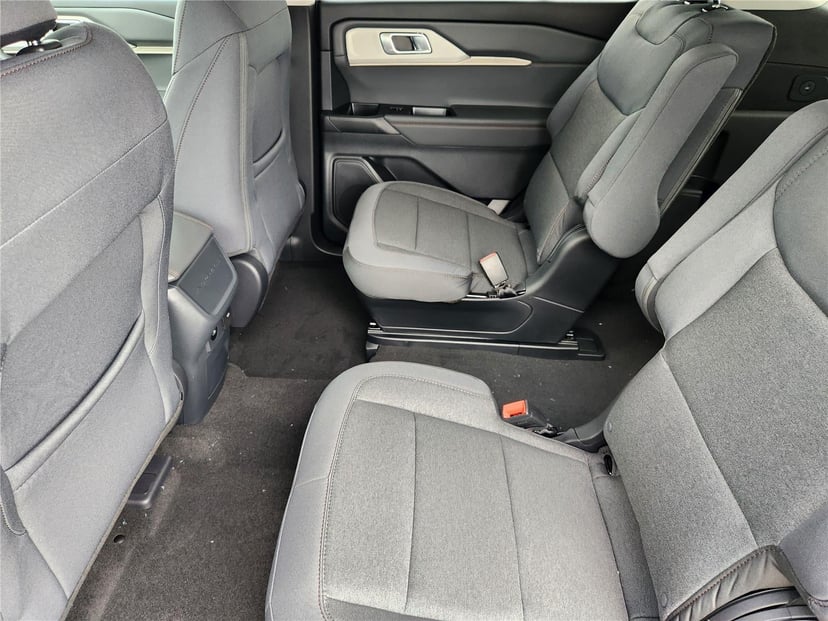 2026 Ford Explorer - Image 19