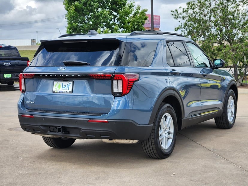 2026 Ford Explorer - Image 3