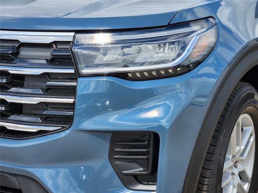 2026 Ford Explorer - Image 4