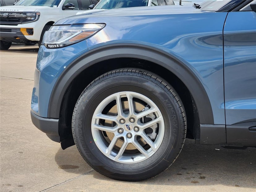 2026 Ford Explorer - Image 5
